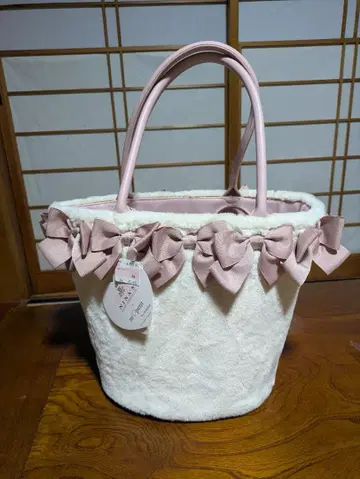 NINA'S 니나스 m petit 아오키 미사코 퍼 리본 백 콜라보