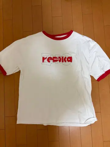 레드 리브 그래픽 T셔츠