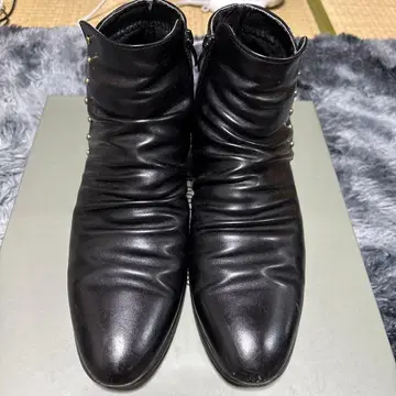 가죽 개더 부츠 블랙 정가 35000엔