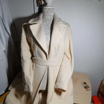 SLY 크림색 롱 코트 벨트 포함