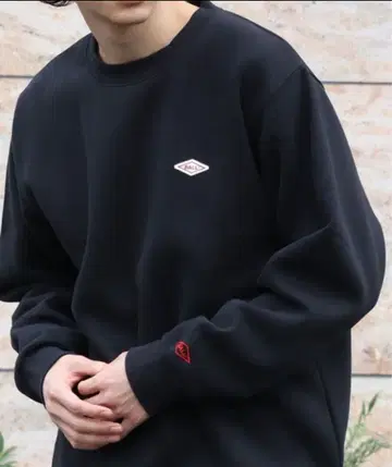 [ 2개 세트 ] 로고 자수 맨투맨