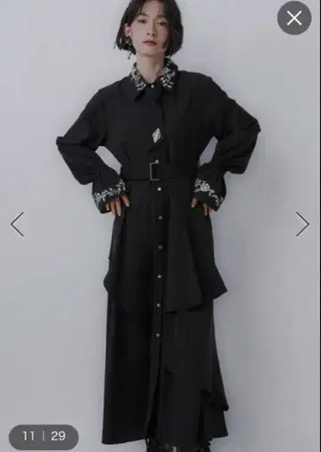 HARE 아지메 프릴 자수 원피스