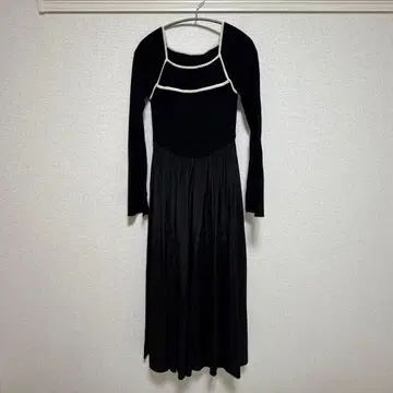 LILYBROWN 바이컬러 라인 도킹 원피스