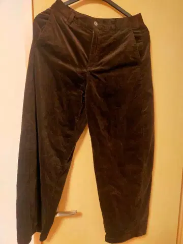 유니클로 코듀로이 커브 팬츠