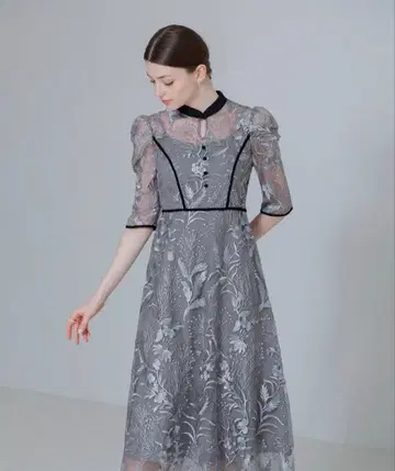 [ 새상품급 ] Leja 꽃무늬 자수 레이스 튤 퍼프 슬리브 원피스 S