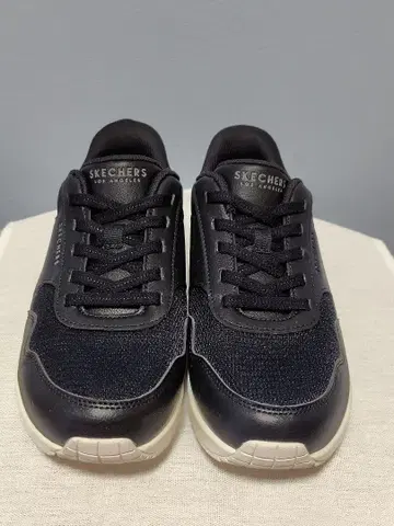 [ 새상품급 ] 스케쳐스 슬립인즈 23cm 블랙 여성용 스니커즈