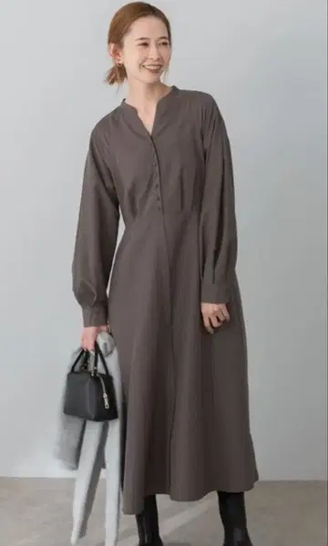 URBAN RESEARCH ROSSO 웨이스트턱 피브릴 원피스