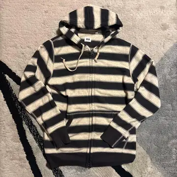 UNIQLO 스트라이프 후드 부착 후드티