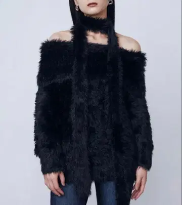 미사용 새상품 택 포함 EMODA 오프숄더 타이 오버 니트 프리 사이즈