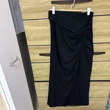 프레이아 셔링 롱 스커트 블랙 타이트 스커트