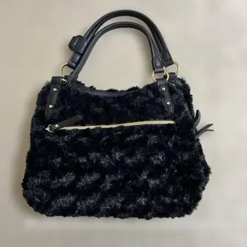 블랙 퍼 핸드백