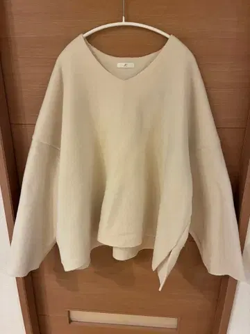 selectshop k 플리스 풀오버 아이보리 V넥