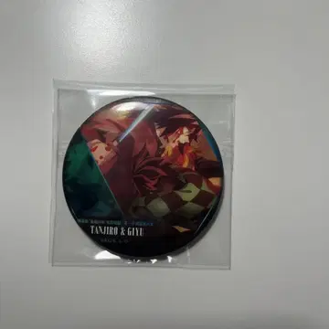 귀멸의 칼날 이야기가 담긴 등 캔뱃지 탄지로 & 기유