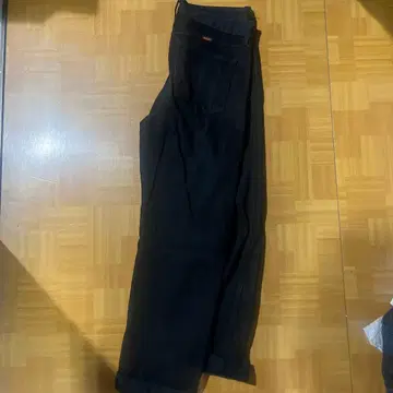 RUSTLER 블랙 스트레이트 데님 팬츠