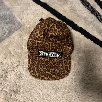 STRAYER 레오파드 무늬 캡