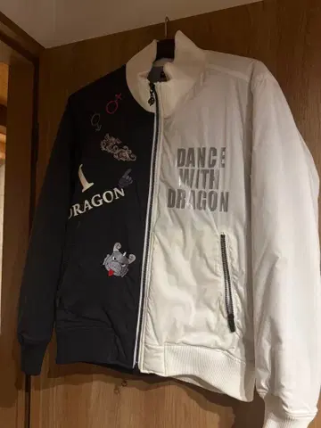 Dance With Dragon 점퍼 골프