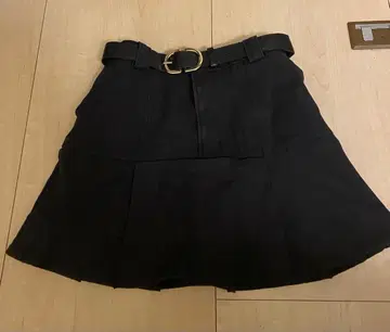 SNIDEL 벨트 포함 네이비 컬러 미니 스커트 009