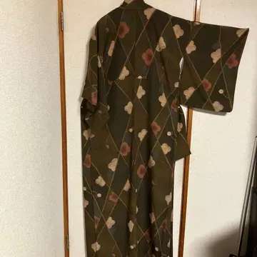 코몬 매화꽃과 글자 무늬가 멋진 기모노