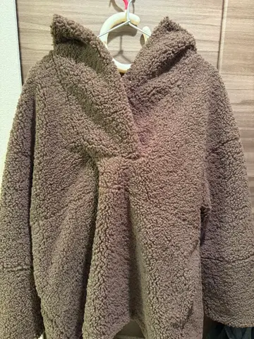 LA PEAU DE GEM 브라운 후드 부착