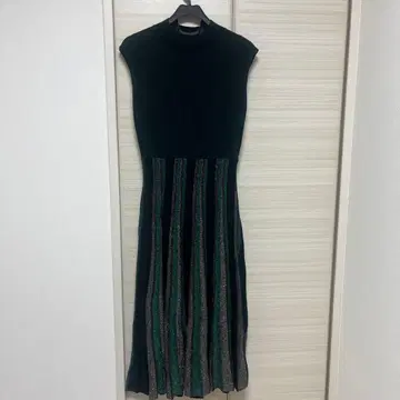 프레이 아이디 플리츠 패턴 니트 원피스