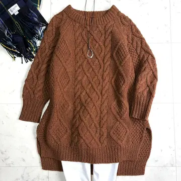 새상품급 45R 45rpm 손뜨개질 케이블 핸드 니트 빅 스웨터 브라운