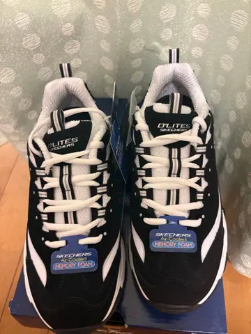 스케쳐스 딜라이트 26cm