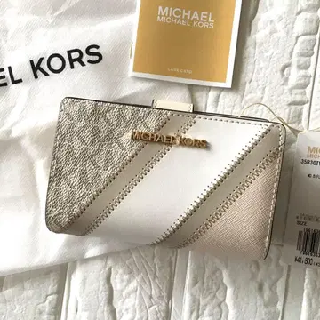 새상품 마이클코어스 MICHEAL KORS 정가 41,800엔 지갑