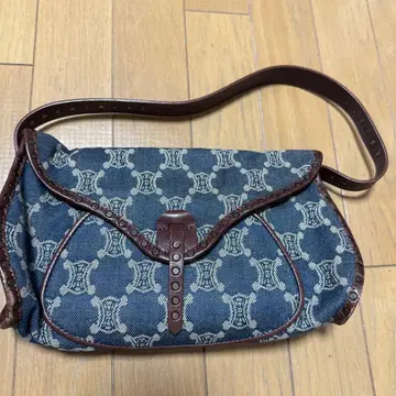 데님 블루 숄더백 스터드 장식