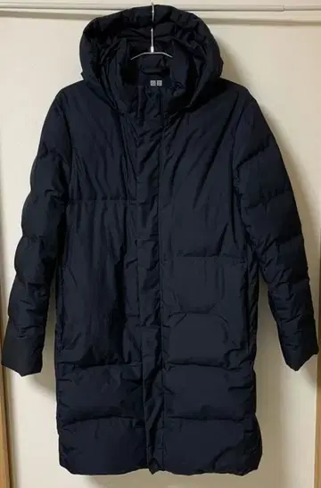 유니클로 심리스 다운 코트 M