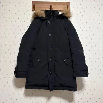 새상품급 BLACK LABEL 다운 코트 M