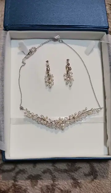 Love Tiara 러브티아라 웨딩 목걸이