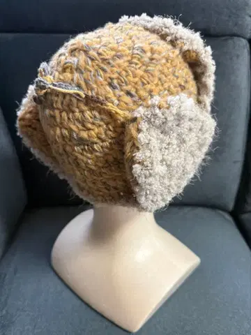 플라이트 캡 브라운