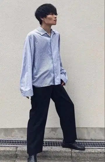 THEE 스트라이프 리듬 셔츠