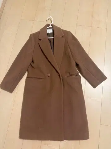 뷰티 앤 유스 애로우즈 핑크 코트