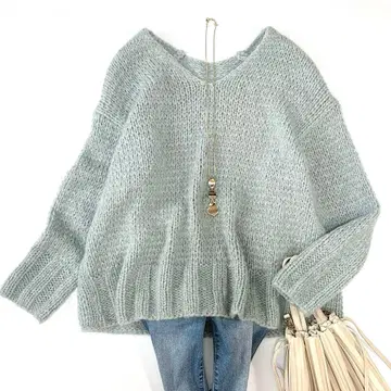 이우엔마토프 모헤어 V넥 니트 풀오버 빅 실루엣 탁한 블루