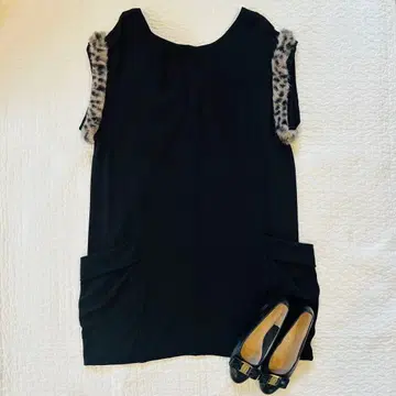 [ 컨디션 최상 ] 일본제 Pensee 퍼 달린 블랙 원피스