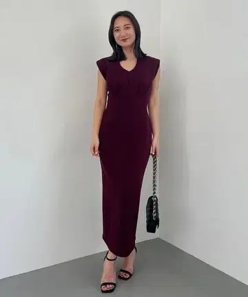 버건디 슬리브리스 롱 드레스