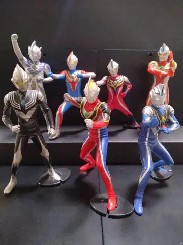 울트라맨 피규어 7체 세트