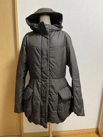 유니클로 후드 부착 다운 자켓 새상품급입니다.