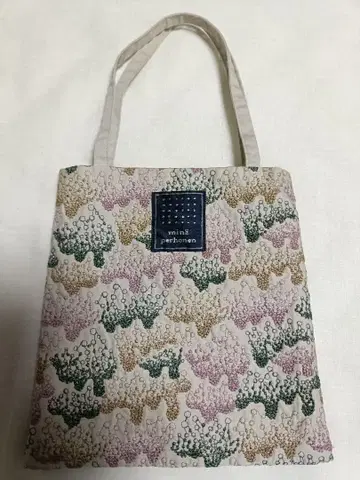 새상품급 미나 페르호넨 백 자수