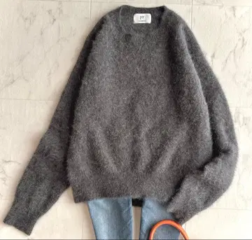 새상품급 프리미어 아롱디스망 24AW 폭스 알파카 니트 그레이