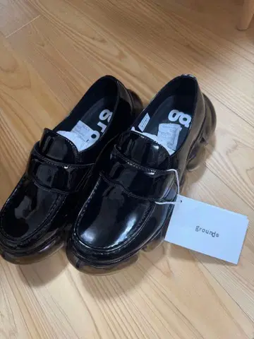 grounds JEWELRY LOAFER ENAMEL BLACK