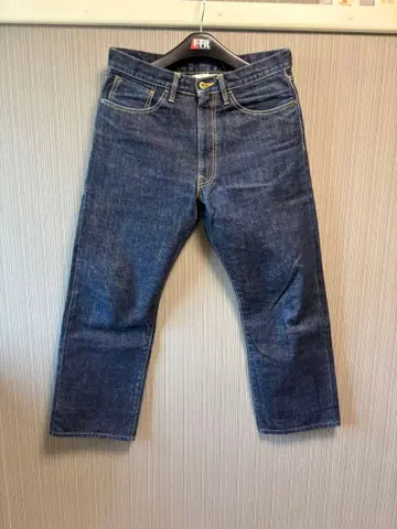 칼리(CALEE)의 청바지