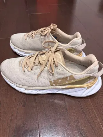 호카 오네오네 엘리본 2 26cm