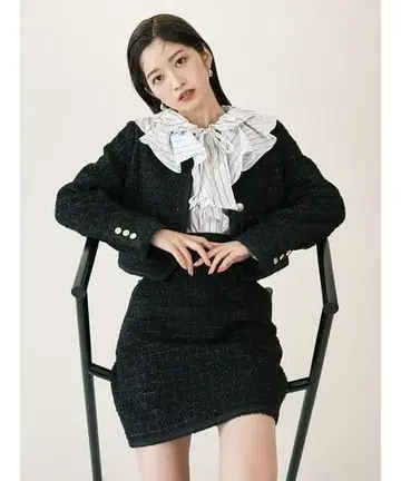 LILY BROWN 블레이드 트리밍 트위드 자켓 블랙