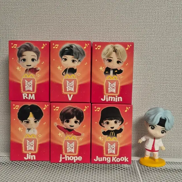 BTS TinyTAN 맥도날드 콜라보 피규어 풀세트