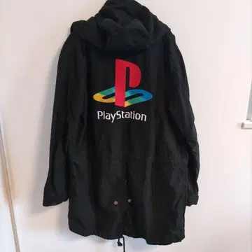 플레이스테이션 코트 M 사이즈