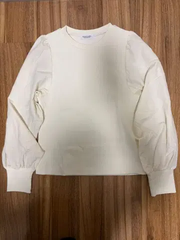 [WEB 한정판] 퍼프 슬리브 콤비 풀오버