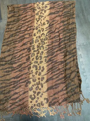 호랑이 레오파드 무늬 스톨