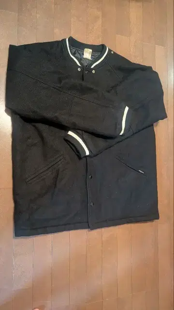 너트 앤 본즈 블랙 바시티 자켓 XL